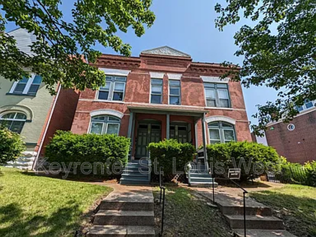 property at 2821 Henrietta St