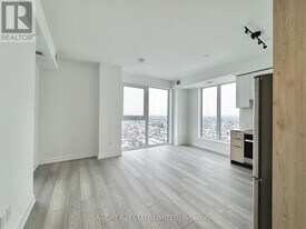 1007 The Queensway in Toronto, ON - Building Photo