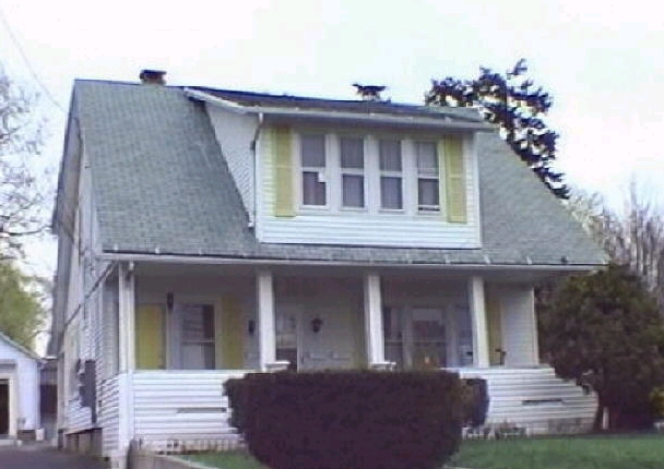 49 Town Hill Ave in Danbury, CT - Building Photo