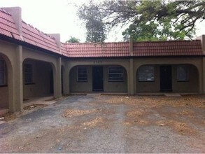2145 Canal St in Ft. Myers, FL - Foto de edificio - Building Photo