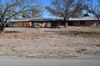 453 Stampede Creek Rd in Del Rio, TX - Building Photo - Building Photo