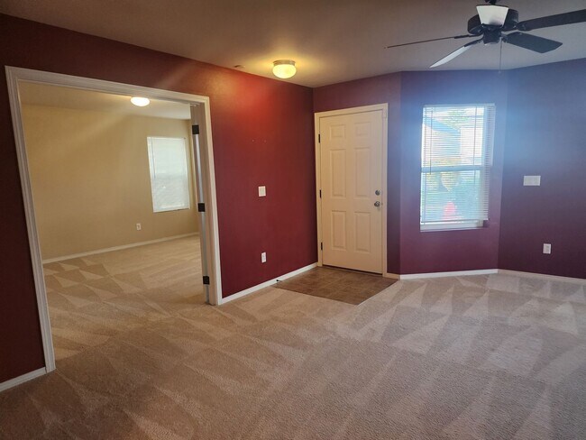 3117 Shaw St in Dupont, WA - Foto de edificio - Building Photo