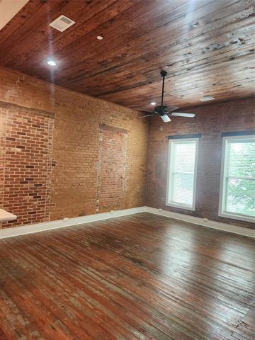 200 W Knox St-Unit -202 in Ennis, TX - Foto de edificio - Building Photo