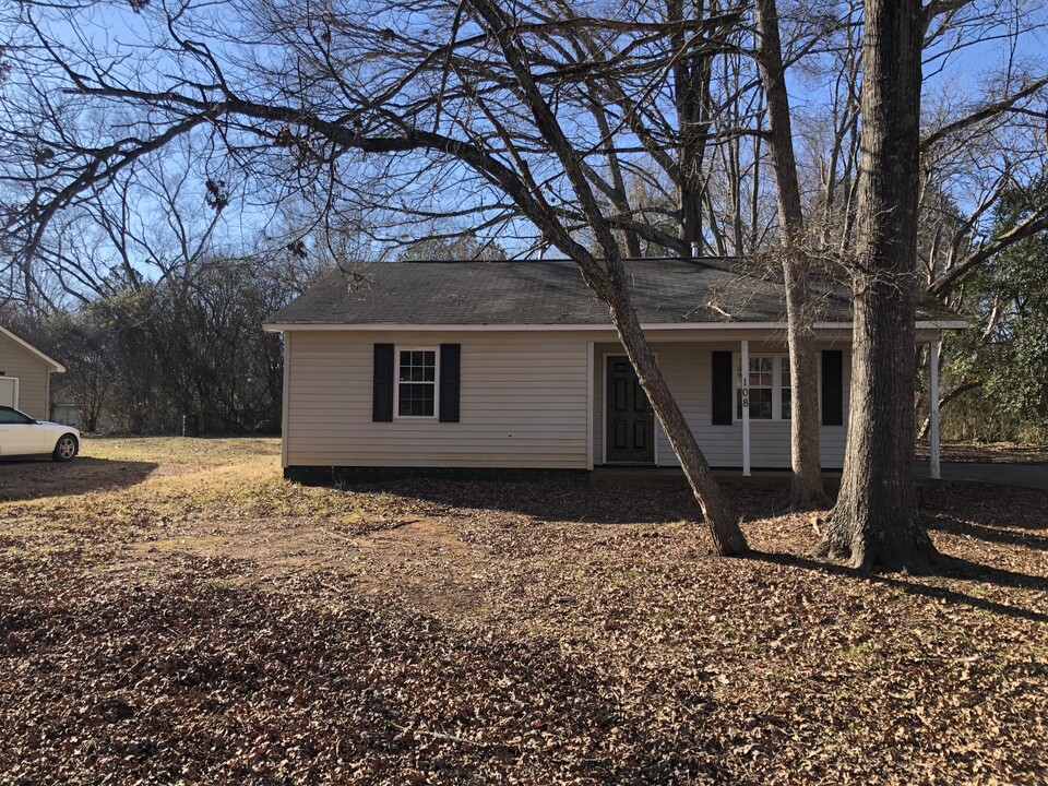 108 Galilean Rd in York, SC - Building Photo