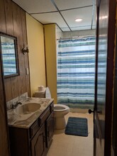 512 E Philadelphia Ave in Youngstown, OH - Foto de edificio - Building Photo