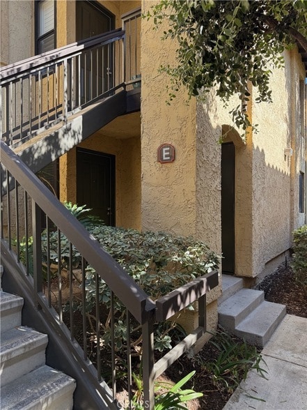 25651 Indian Hill Ln in Laguna Hills, CA - Building Photo - Building Photo
