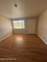 2148 Bunting Dr in Jacksonville, FL - Building Photo - Building Photo