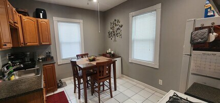 84 Bristow St, Unit #1 in Saugus, MA - Building Photo - Building Photo