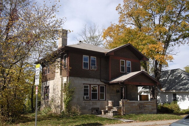 property at 416 S Lincoln St