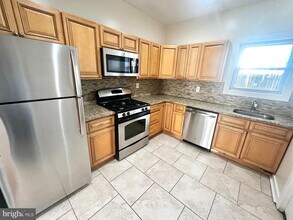 2105 W Seybert St in Philadelphia, PA - Building Photo - Building Photo