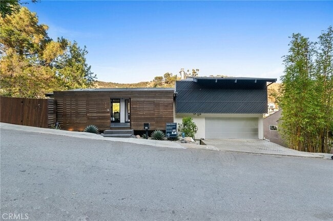 property at 2522 Zorada Dr