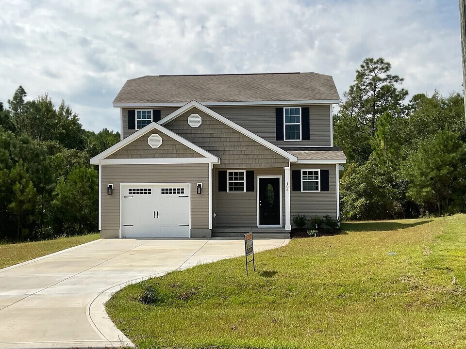 106 Grander Ct in Sneads Ferry, NC - Building Photo