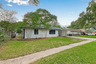 1905 Coulcrest Dr in Houston, TX - Building Photo - Building Photo