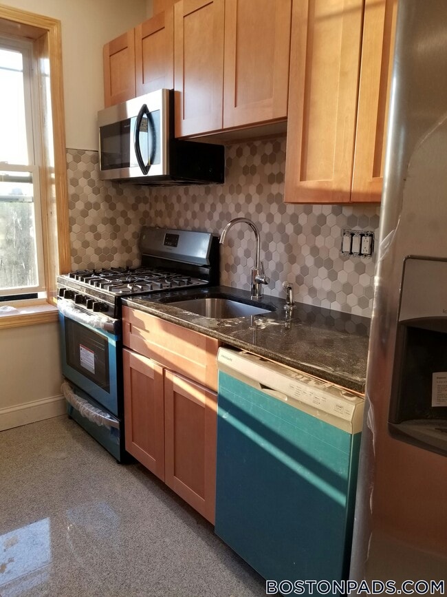 20 Winthrop St in Boston, MA - Building Photo - Building Photo