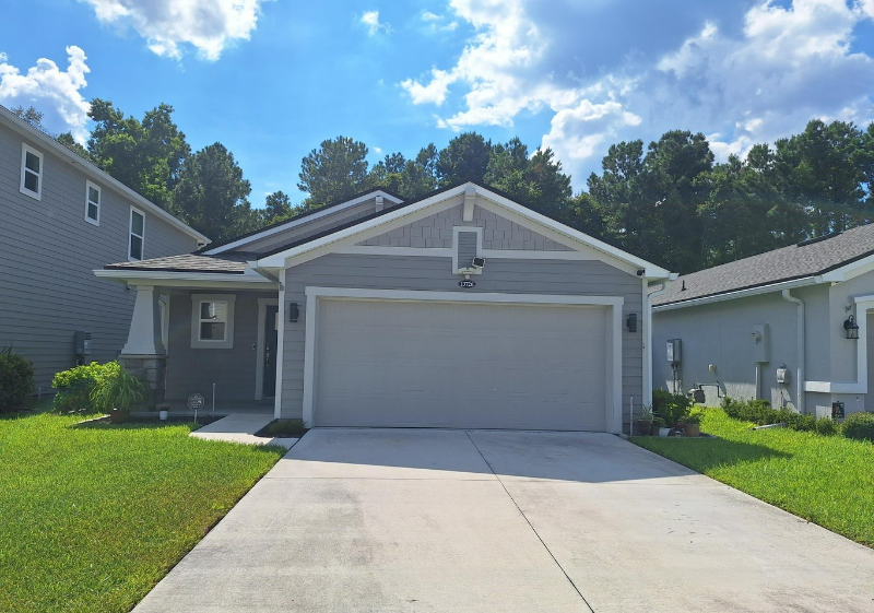 13726 Harlowton Ave in Jacksonville, FL - Building Photo