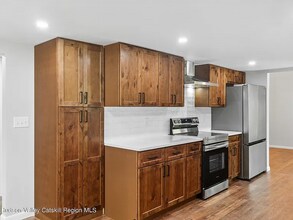 8 Cedar Ln in Kerhonkson, NY - Building Photo - Building Photo