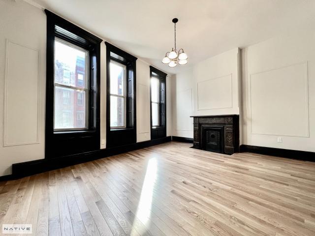 853 Manhattan Ave in Brooklyn, NY - Building Photo