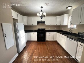 3217 NW 13th St in Oklahoma City, OK - Building Photo - Building Photo