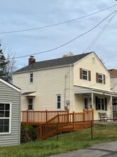 706 Hestor Dr in Pittsburgh, PA - Foto de edificio - Building Photo