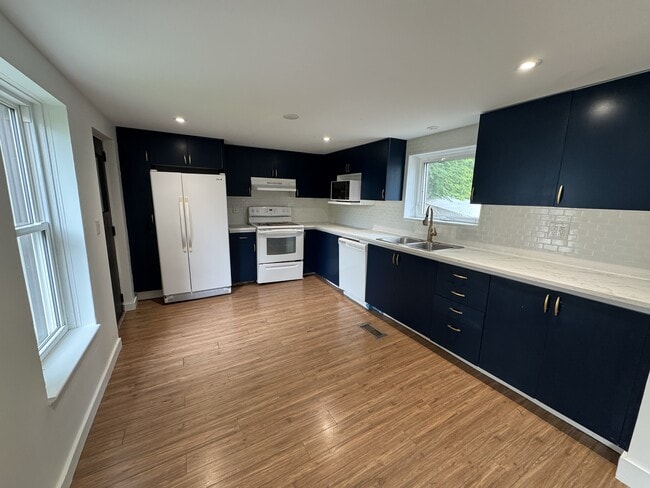 property at 416 Robinson St