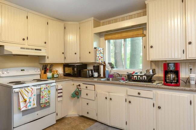 17 Walker St, Unit 2
