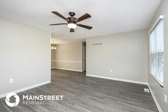 902 Renee Lynde Dr in Pleasant Hill, MO - Building Photo - Building Photo