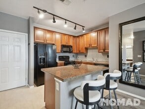 15460 Canyon Gulch Ln in Englewood, CO - Foto de edificio - Building Photo