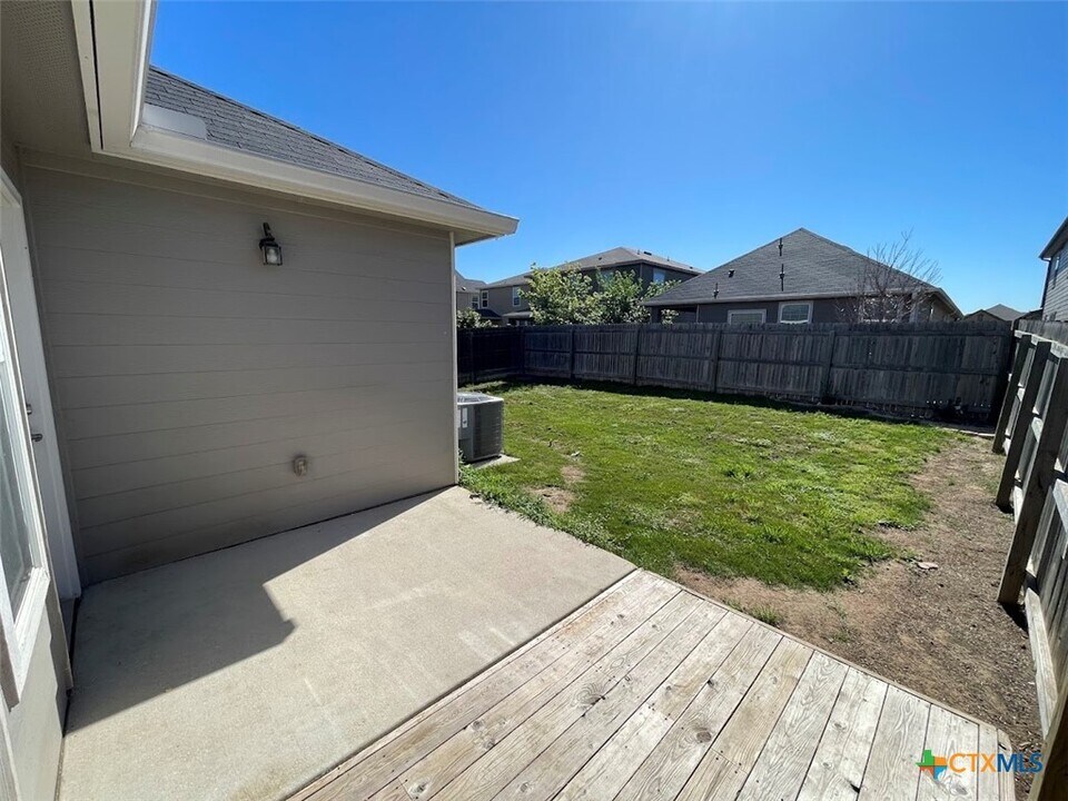 2092 Brandywine Dr in New Braunfels, TX - Building Photo