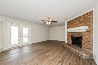 5719 Myers Rd, Unit 211 in Arlington, TX - Building Photo - Building Photo