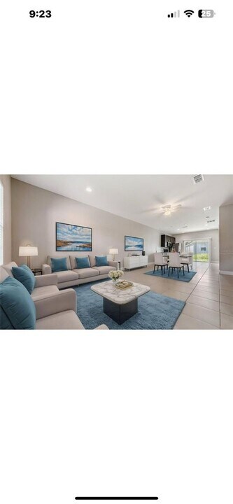 627 Yak Ct in Poinciana, FL - Foto de edificio