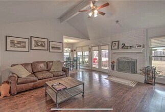 605 Apache Trail in Leander, TX - Building Photo - Building Photo