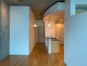 400 N Church St-Unit -UNIT 2212 in Charlotte, NC - Building Photo - Building Photo