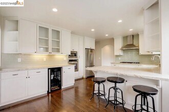 2 Morrill Ct in Oakland, CA - Building Photo - Building Photo