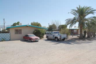 4713-4723 E 1st St in Tucson, AZ - Building Photo - Building Photo