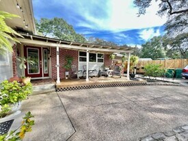 334 Plymouth Ave in Fort Walton Beach, FL - Building Photo