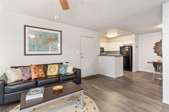 Paseo on University in Tempe, AZ - Foto de edificio - Building Photo