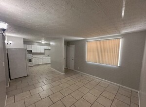 2862 W 1st St, Unit 4 in Jacksonville, FL - Building Photo - Building Photo