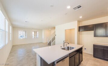 2887 Starling Summit St in Henderson, NV - Building Photo - Building Photo