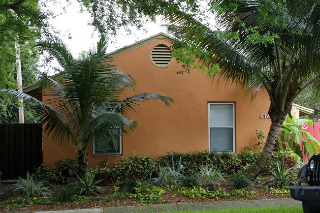 614 Palm St in West Palm Beach, FL - Building Photo - Building Photo