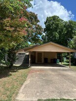 7709 Meadowview Ln in Austin, TX - Building Photo