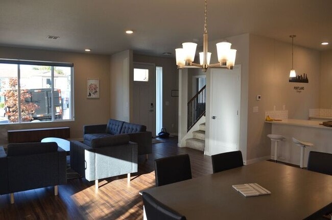 4054 SE Holgate Blvd in Portland, OR - Building Photo - Building Photo