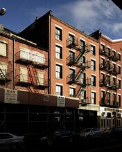 115 South St in New York, NY - Building Photo - Building Photo