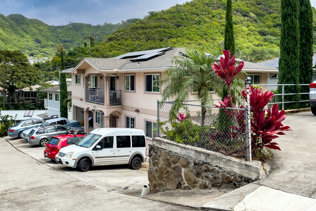 Waiomao Homestead in Honolulu, HI - Building Photo