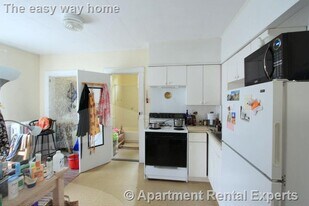 8 A Forest St, Unit #1L in Cambridge, MA - Building Photo