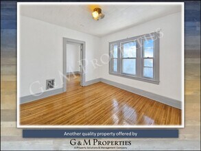 28-30-30 Laburnam Crescent in Rochester, NY - Building Photo - Building Photo