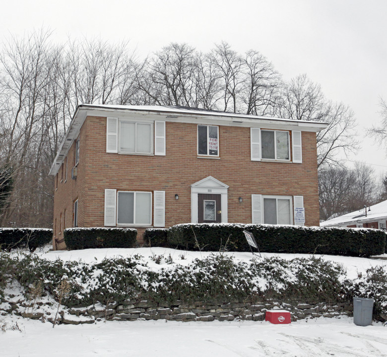 111 Bennington Dr in Dayton, OH - Foto de edificio