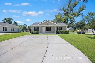 2066 Central Ave in Summerville, SC - Building Photo - Building Photo
