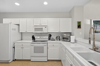 17100 Bridgestone Ct in Ft. Myers, FL - Building Photo - Building Photo