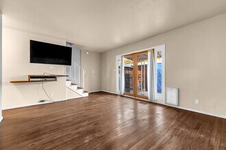 74 Smithridge Park in Reno, NV - Building Photo - Building Photo