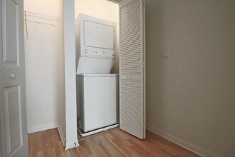 57 E 8th St in Chicago, IL - Foto de edificio - Building Photo